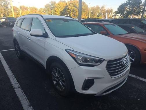 2017 Hyundai SANTA FE SE