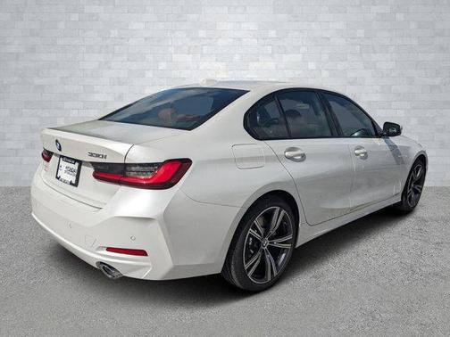 2023 BMW 330 i