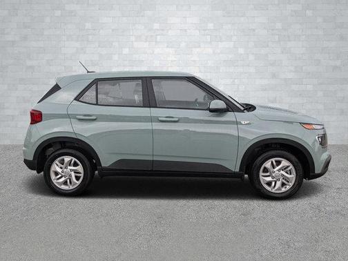 2025 Hyundai VENUE SE