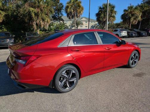 2022 Hyundai ELANTRA Limited