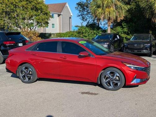 2022 Hyundai ELANTRA Limited