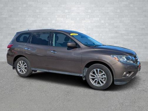 2016 Nissan Pathfinder S