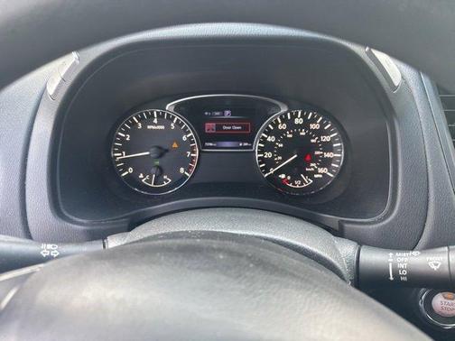 2016 Nissan Pathfinder S