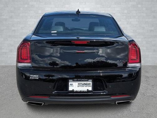 2023 Chrysler 300 S