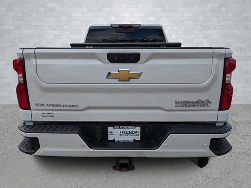2022 Chevrolet Silverado 2500 High Country