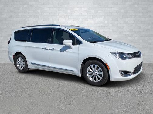 2018 Chrysler Pacifica Touring-L