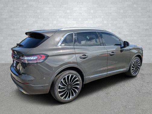 2022 Lincoln Nautilus Black Label