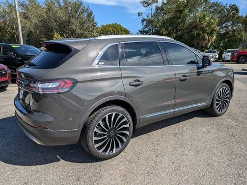 2022 Lincoln Nautilus Black Label