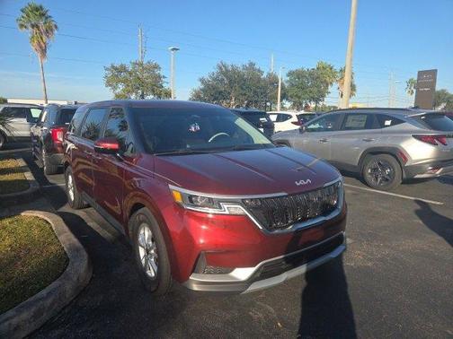 2024 Kia Carnival LX