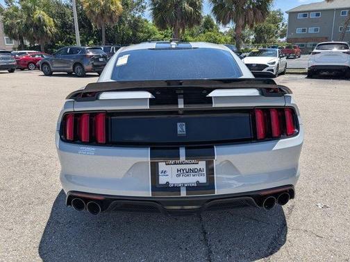 2016 Ford Shelby GT350 Base
