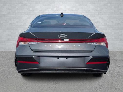 2025 Hyundai ELANTRA HEV Limited