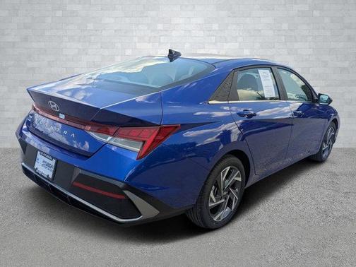 2025 Hyundai ELANTRA SEL Convenience