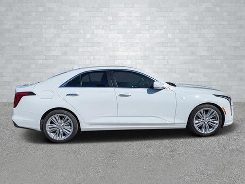 2022 Cadillac CT4 Premium Luxury