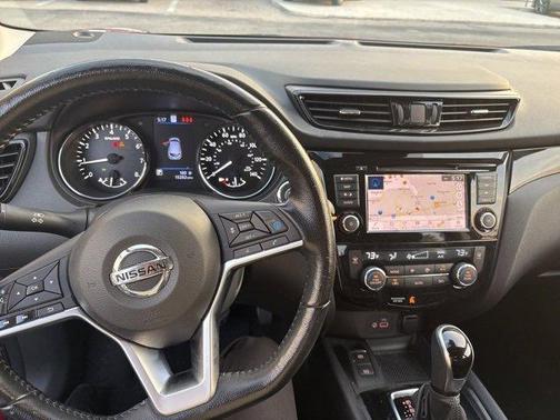 2021 Nissan Rogue Sport SL