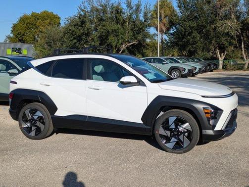 2026 Hyundai KONA SE