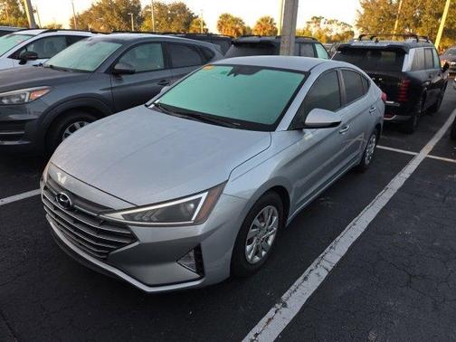 2020 Hyundai ELANTRA SE