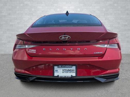 2022 Hyundai ELANTRA Limited