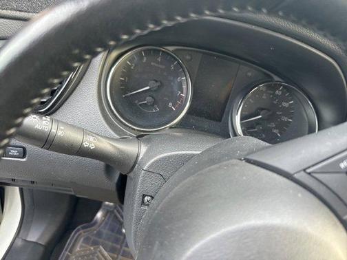 2021 Nissan Rogue Sport SV