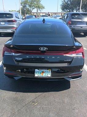 2022 Hyundai ELANTRA Limited