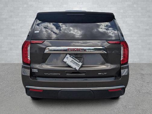 2021 GMC Yukon SLT
