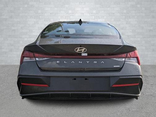 2025 Hyundai ELANTRA HEV Limited