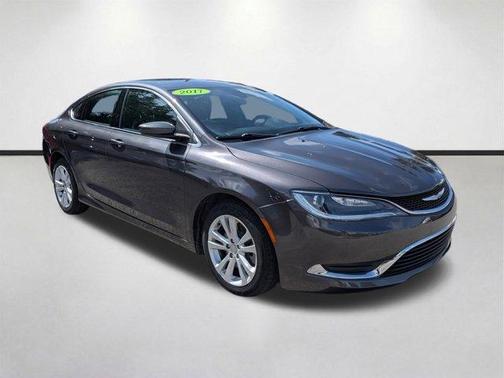 Granite Crystal Clearcoat Metallic 2017 Chrysler 200 Limited