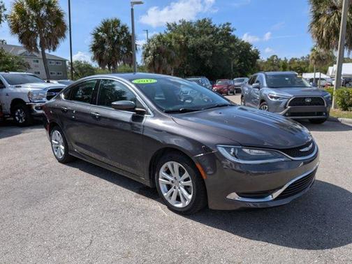 Granite Crystal Clearcoat Metallic 2017 Chrysler 200 Limited