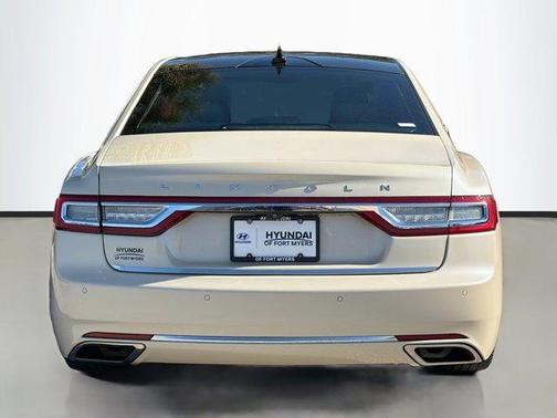 2018 Lincoln Continental Select