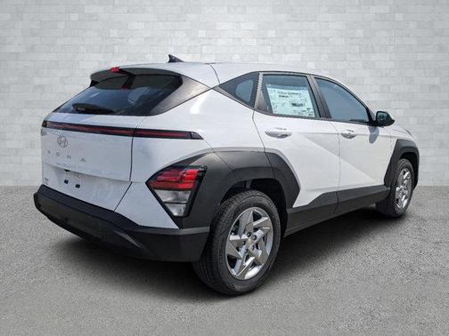 2025 Hyundai KONA SE