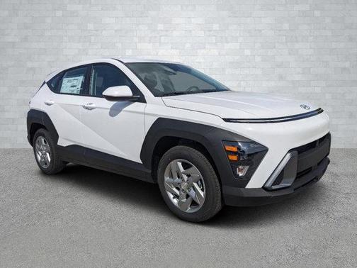 2025 Hyundai KONA SE