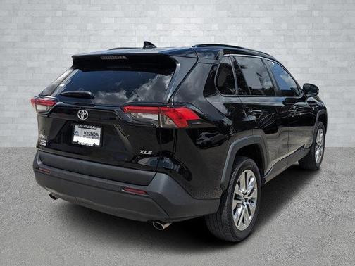 2022 Toyota RAV4 XLE Premium