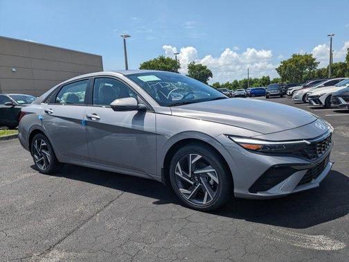 2025 Hyundai ELANTRA HEV Limited
