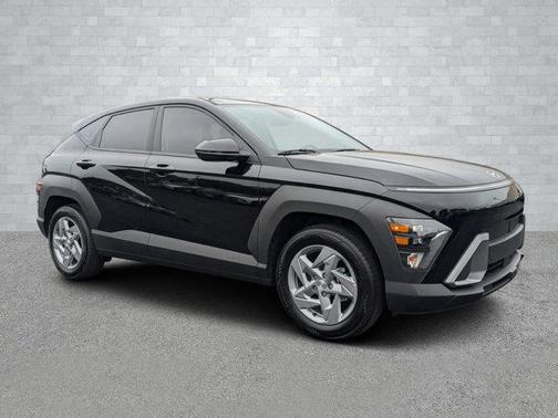 2025 Hyundai KONA SE