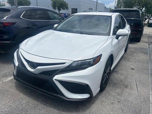 2023 Toyota Camry SE