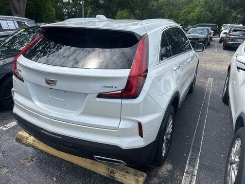 2024 Cadillac XT4 Premium Luxury