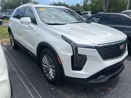 2024 Cadillac XT4 Premium Luxury