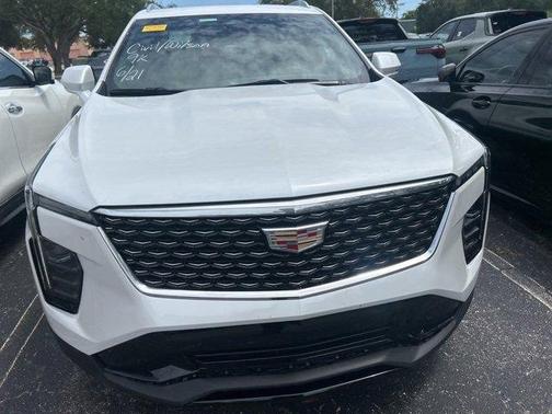 2024 Cadillac XT4 Premium Luxury