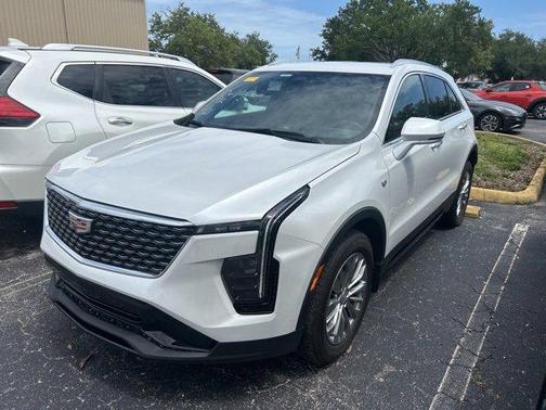 2024 Cadillac XT4 Premium Luxury