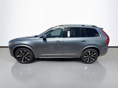 2019 Volvo XC90 T6 Momentum
