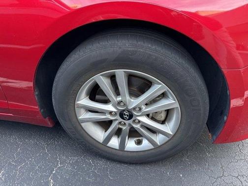 2017 Hyundai SONATA SE