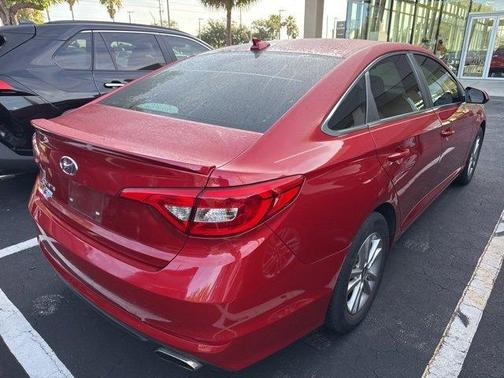 2017 Hyundai SONATA SE