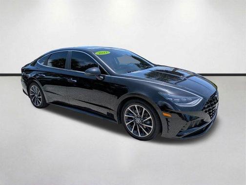 Phantom Black 2022 Hyundai SONATA Limited