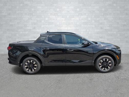 2025 Hyundai SANTA CRUZ SEL Activity