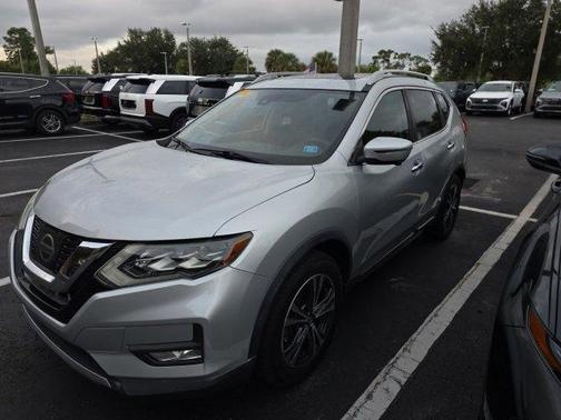 2017 Nissan Rogue SL