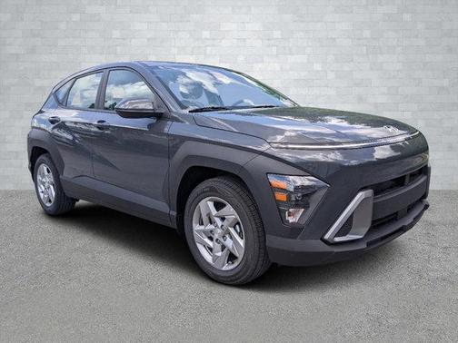 2025 Hyundai KONA SE