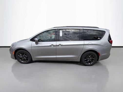 2018 Chrysler Pacifica Touring-L