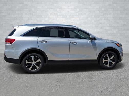 2017 Kia Sorento EX