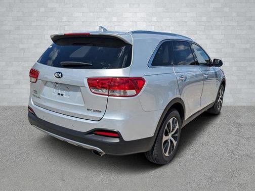 2017 Kia Sorento EX