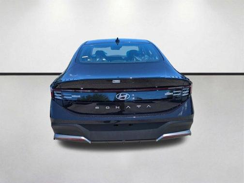 Carbon Blue 2026 Hyundai SONATA SE