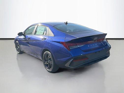 2026 Hyundai ELANTRA HEV SEL Sport